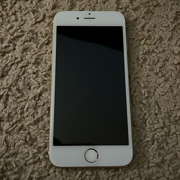 iPhone 6 - Picture 1 of 9